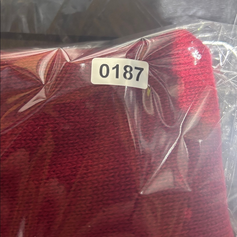 Tommy Hilfiger Sweater - Youth Boys XL - Picture 8 of 8